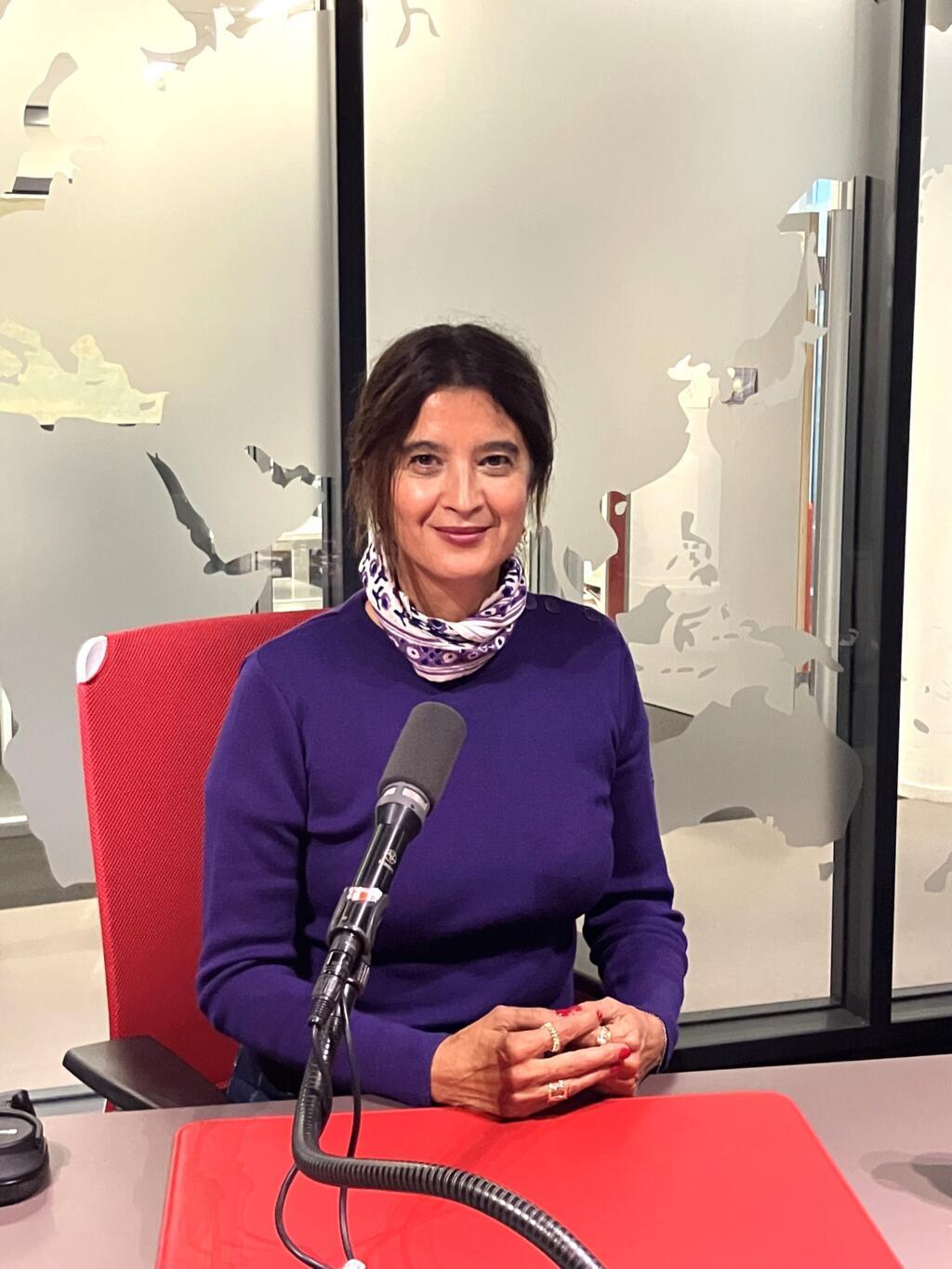 L'écrivaine Vanessa Schneider en studio à RFI (septembre 2025)