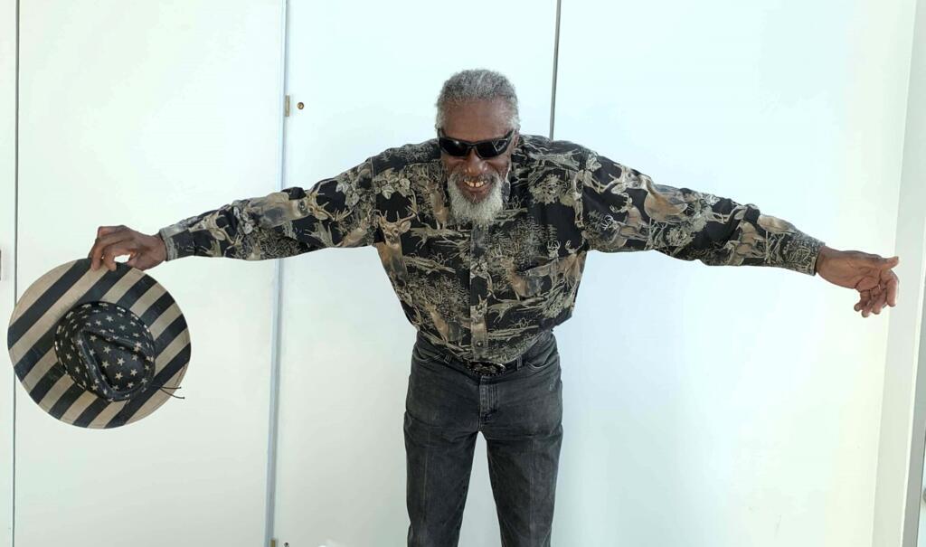 Robert Finley embrasse l’avenir à bras ouverts et remercie la providence.