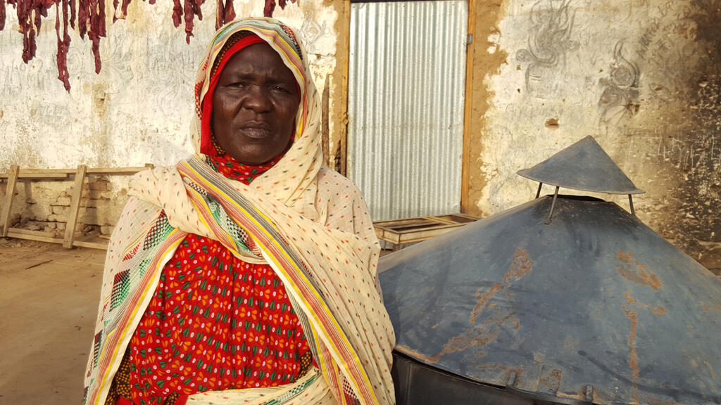 Kadidjia Adama Abdelkrim, présidente de la Fédération des groupements des transformatrices de viande séchée de Ati.