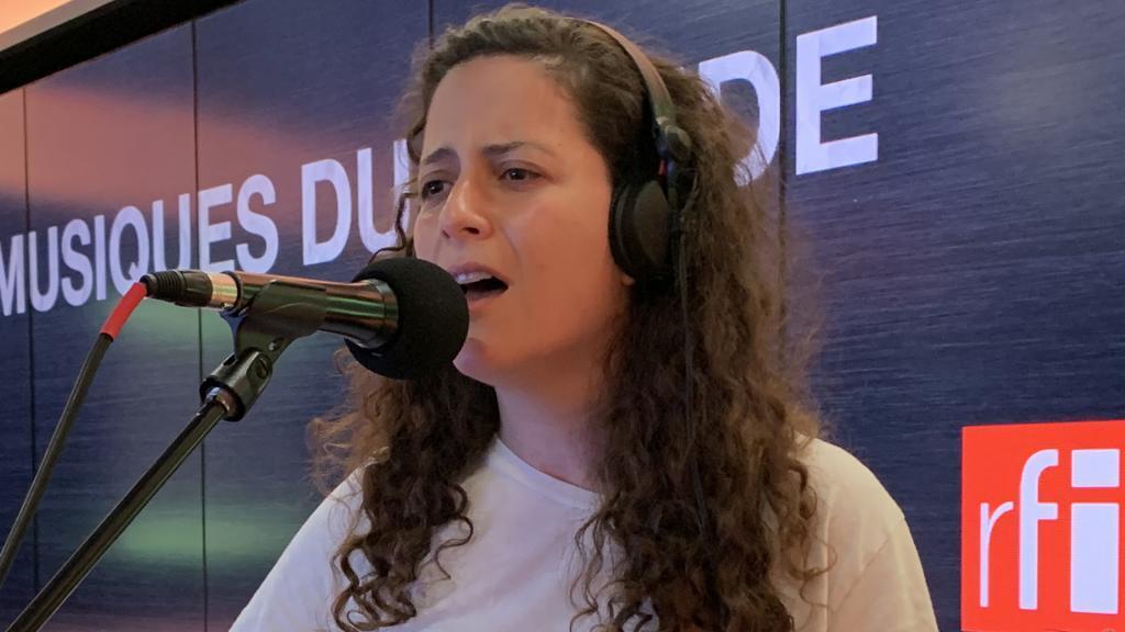 Youmna Saba à RFI.