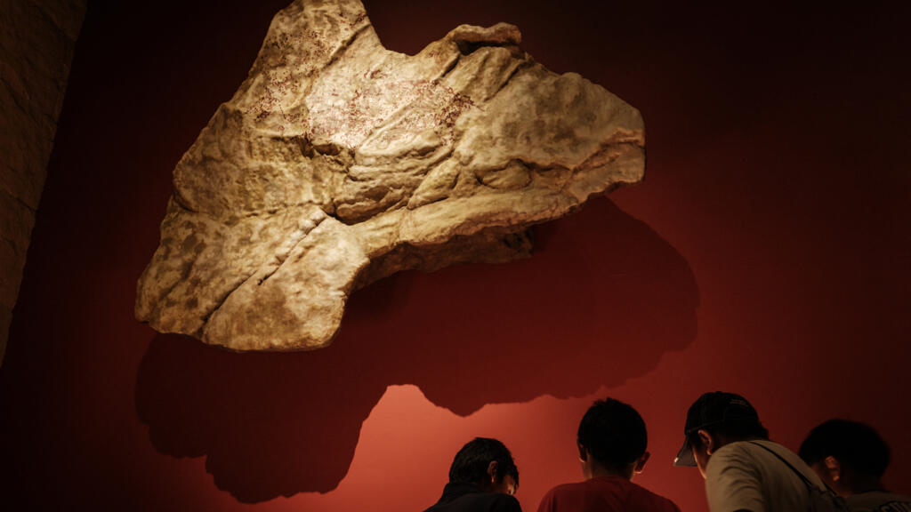 Indonésie: découverte de la plus ancienne peinture rupestre