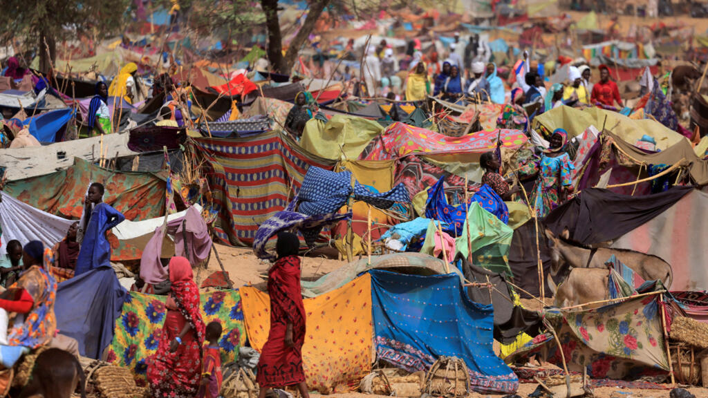 As thousands flee, Sudan's war spills over into humanitarian crisis in Chad As thousands flee, Sudan's war spills over into humanitarian crisis in Chad