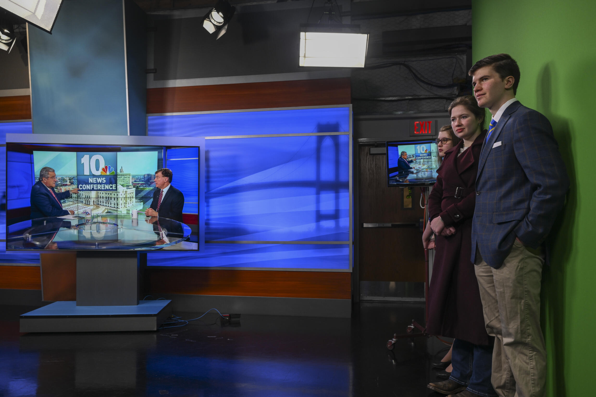 Laffey cuenta con el apoyo en su campaña en las primarias republicanas con tres de sus seis hijos