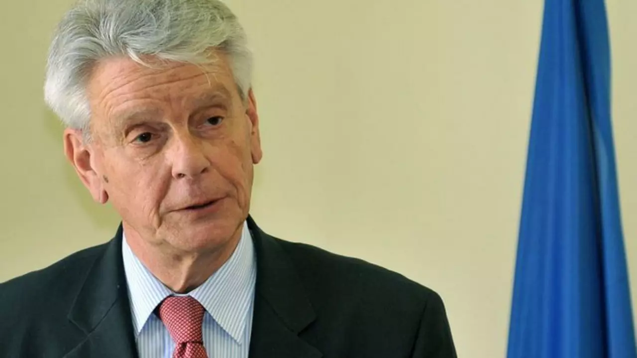 Alain Richard， président du groupe d'amitié du Sénat France-Taïwan