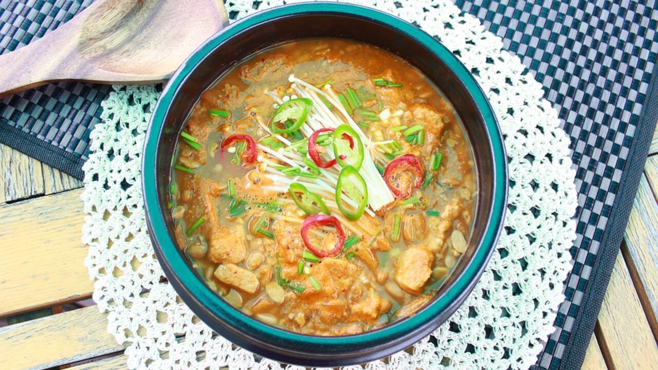 Gombo mania et sauce feuille Le goût du monde