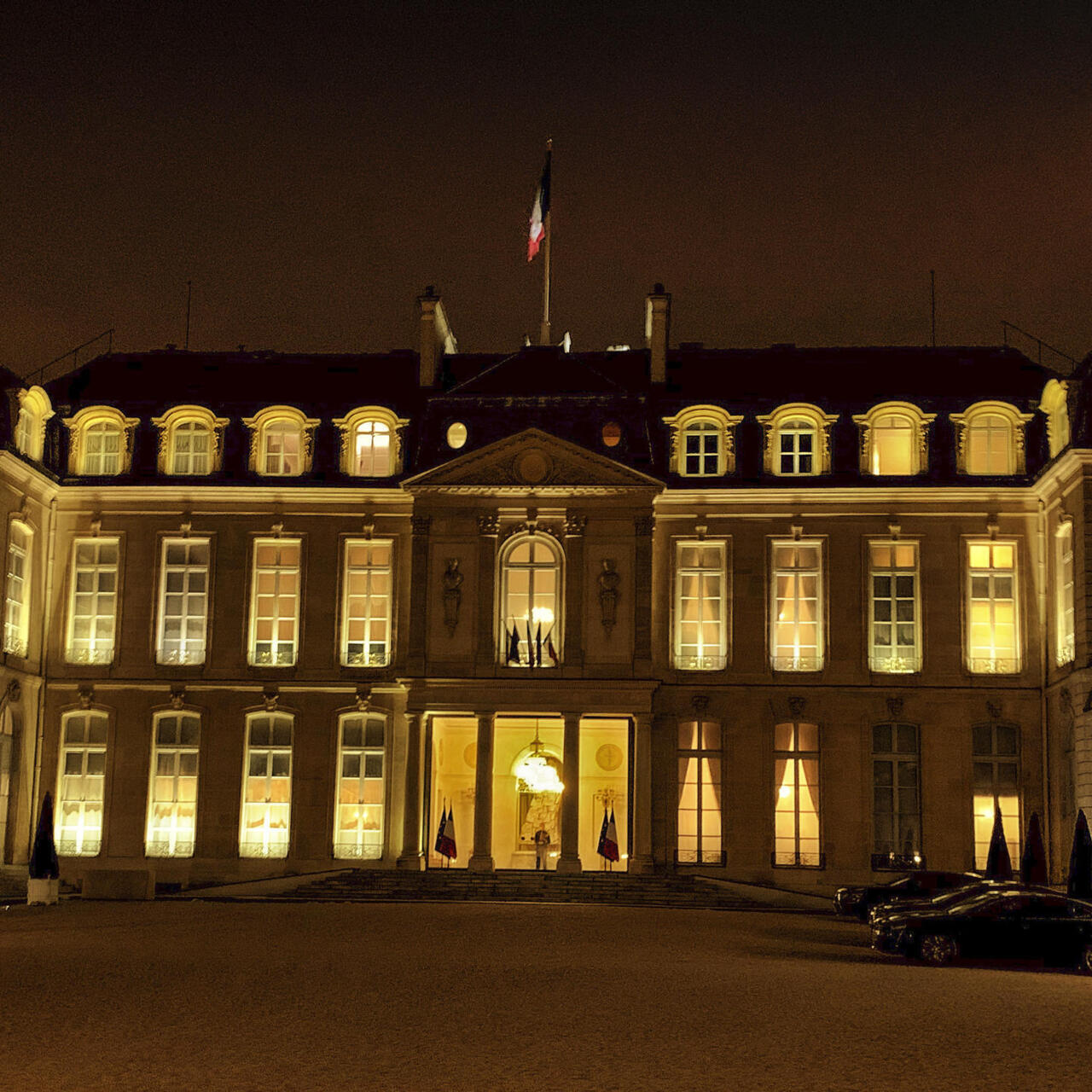 Елисейский дворец франция. Елисейский дворец макрон. Елисейский дворец в париже фото. Здание правительства франции. Елисейский дворец париж.