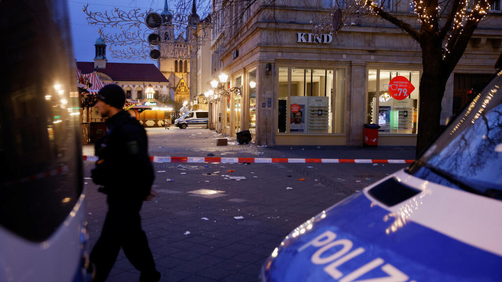 Site où une voiture a foncé sur la foule lors d'un marché de Noël à Magdebourg en Allemagne.