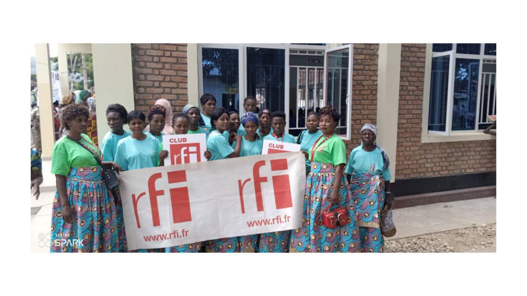 Des participantes au programme en faveur de l’autonomisation financière des femmes.