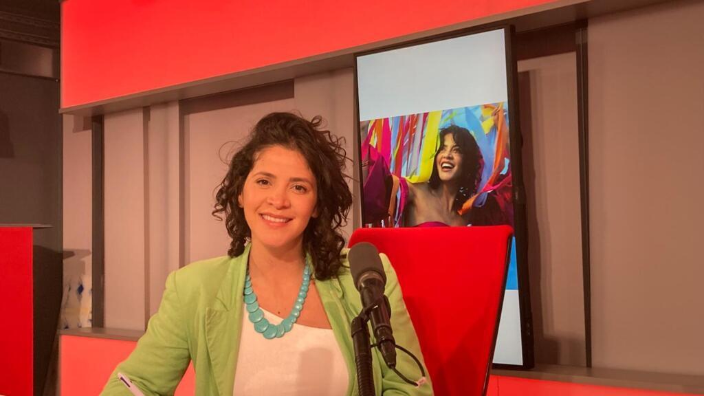 A cantora e compositora Gabriella Lima