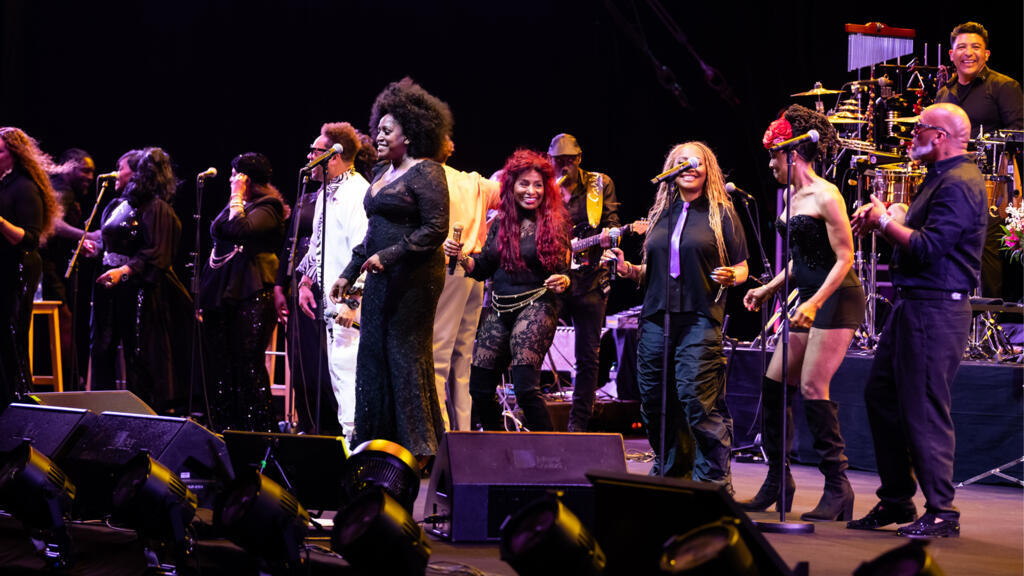 Chaka Khan a réuni une ribambelle d’invités pour honorer Quincy Jones et fêter ses 50 ans de carrière.