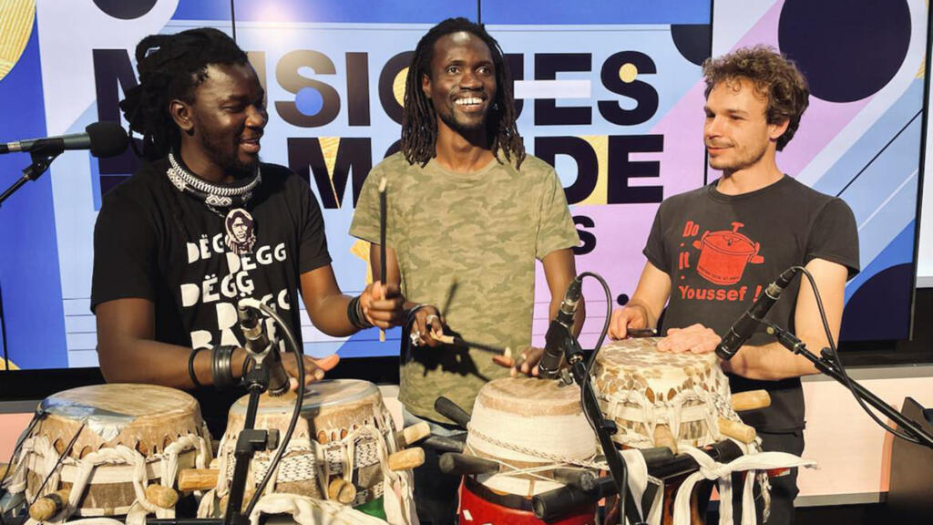 Guiss Guiss Bou Bess à RFI.