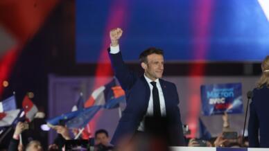 Tổng thống Pháp tái đắc cử Emmanuel Macron tại khuôn viên Champ-de-Mars, Paris, ngày 24/04/2022.