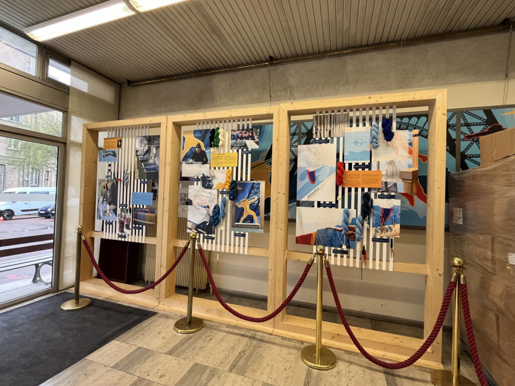 Entrée de l'École des Arts textiles au Mobilier national