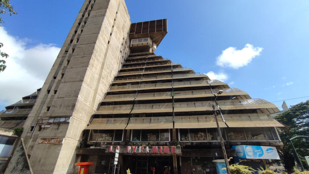 Bâtiment «La Pyramide» en Côte d'Ivoire dans la commune du Plateau à Abidjan.