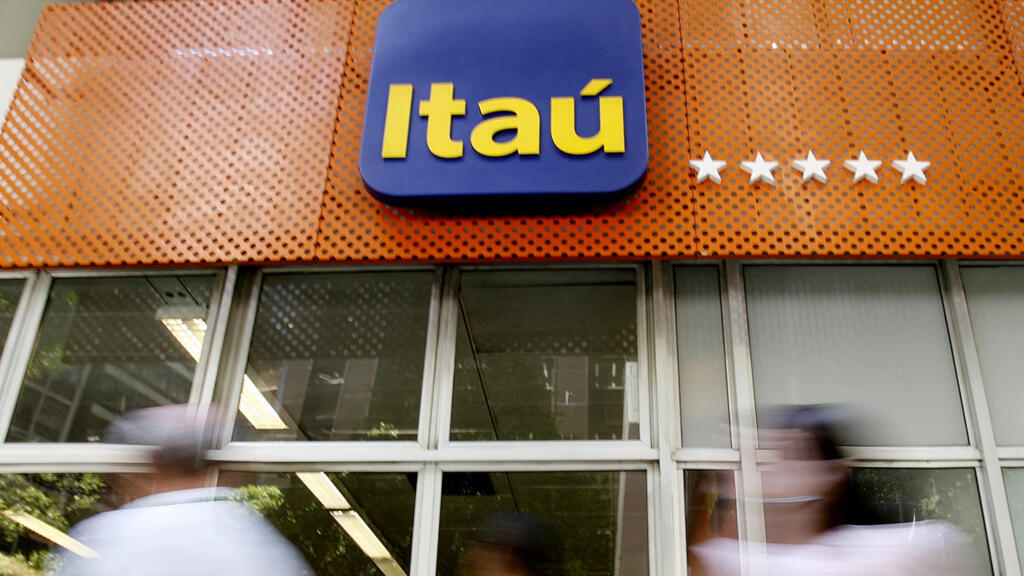 Itaú pretende abandonar a Argentina e se unir às várias multinacionais que já deixaram o país.