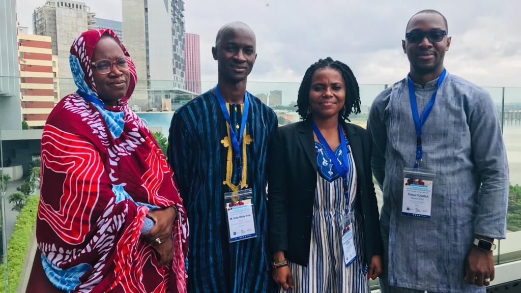 La Malienne Fatoumata Harber, le Guinéen Sally Bilaly Sow, la Togolaise Rolande Aziaka et le Malien Tidiani Togola participaient au forum civic tech de CFI, fin juin à Abidjan.