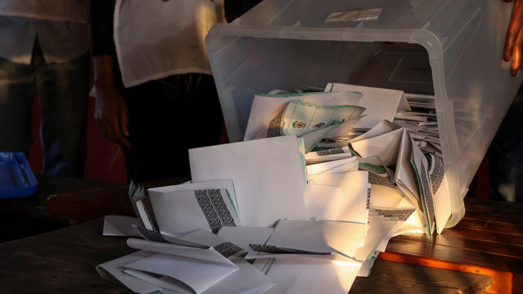 Présidentielle en Guinée: le taux de participation estimé à 85% rejeté par l'opposition