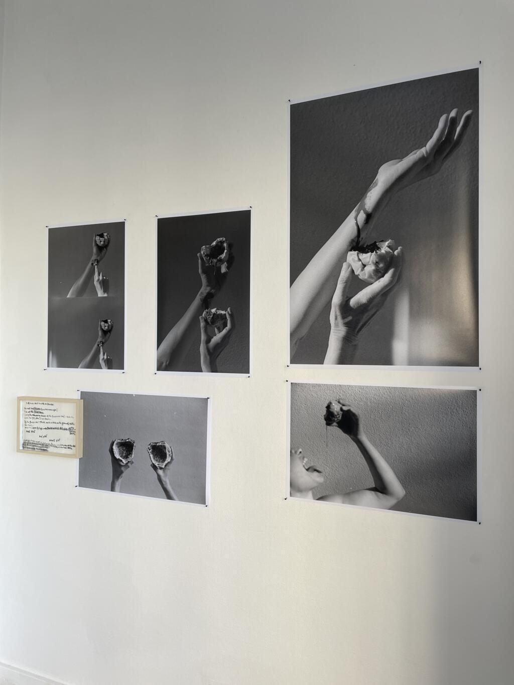 Trabalho de Marilene Ribeiro, em Paris, na mostra "La Chair du Tourbillon" (6/6/24).