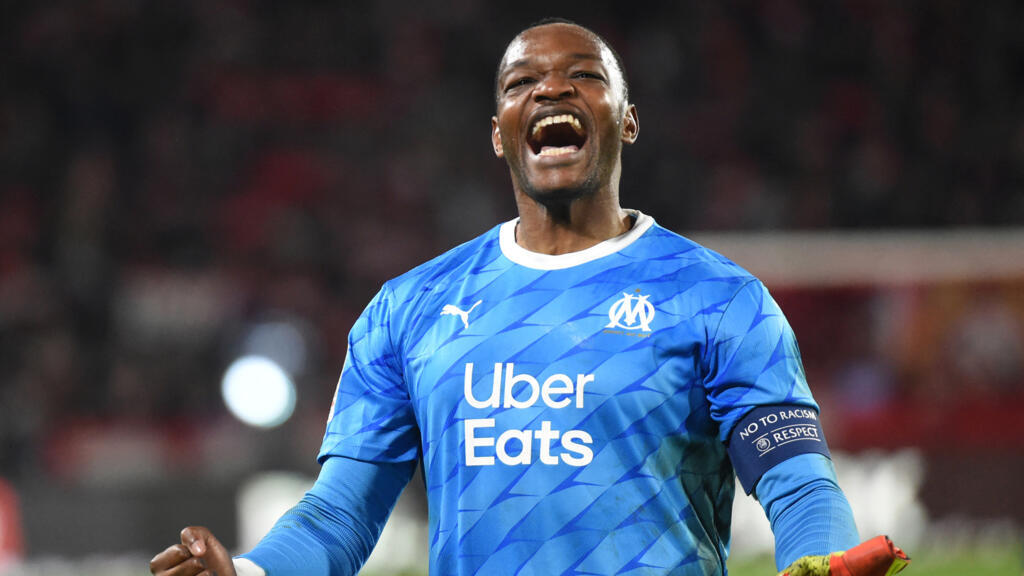 Football: l'Olympique de Marseille retire le numéro 30 de Steve Mandanda