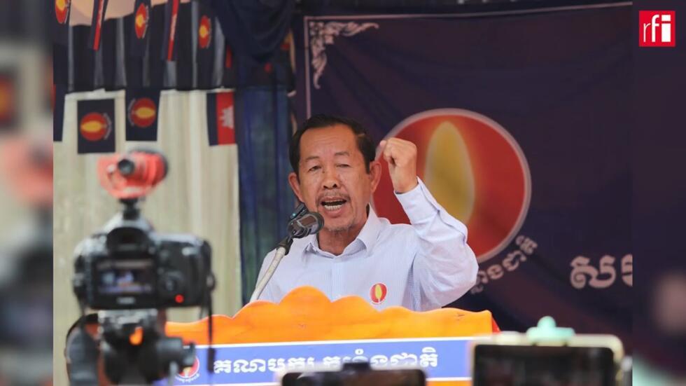លោក រ៉ុង​ ឈុន ទីប្រឹក្សាគណបក្សកម្លាំងជាតិ