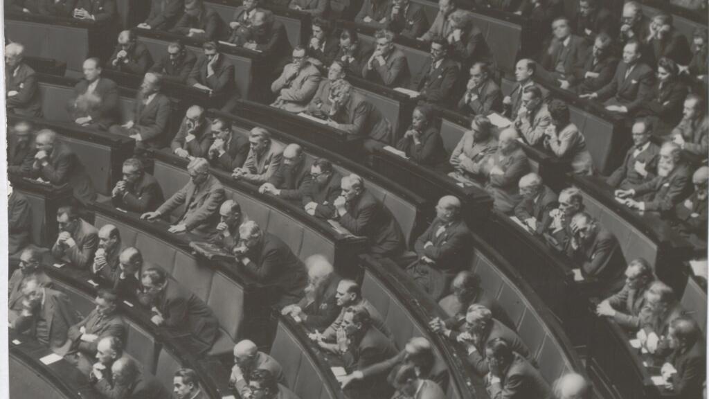 21 octobre 1945: trente-trois femmes élues à l'Assemblée nationale constituante