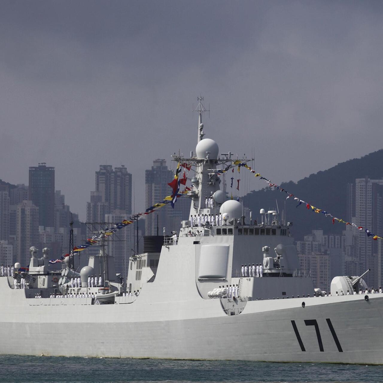 中国海军先进驱逐舰海口号访港