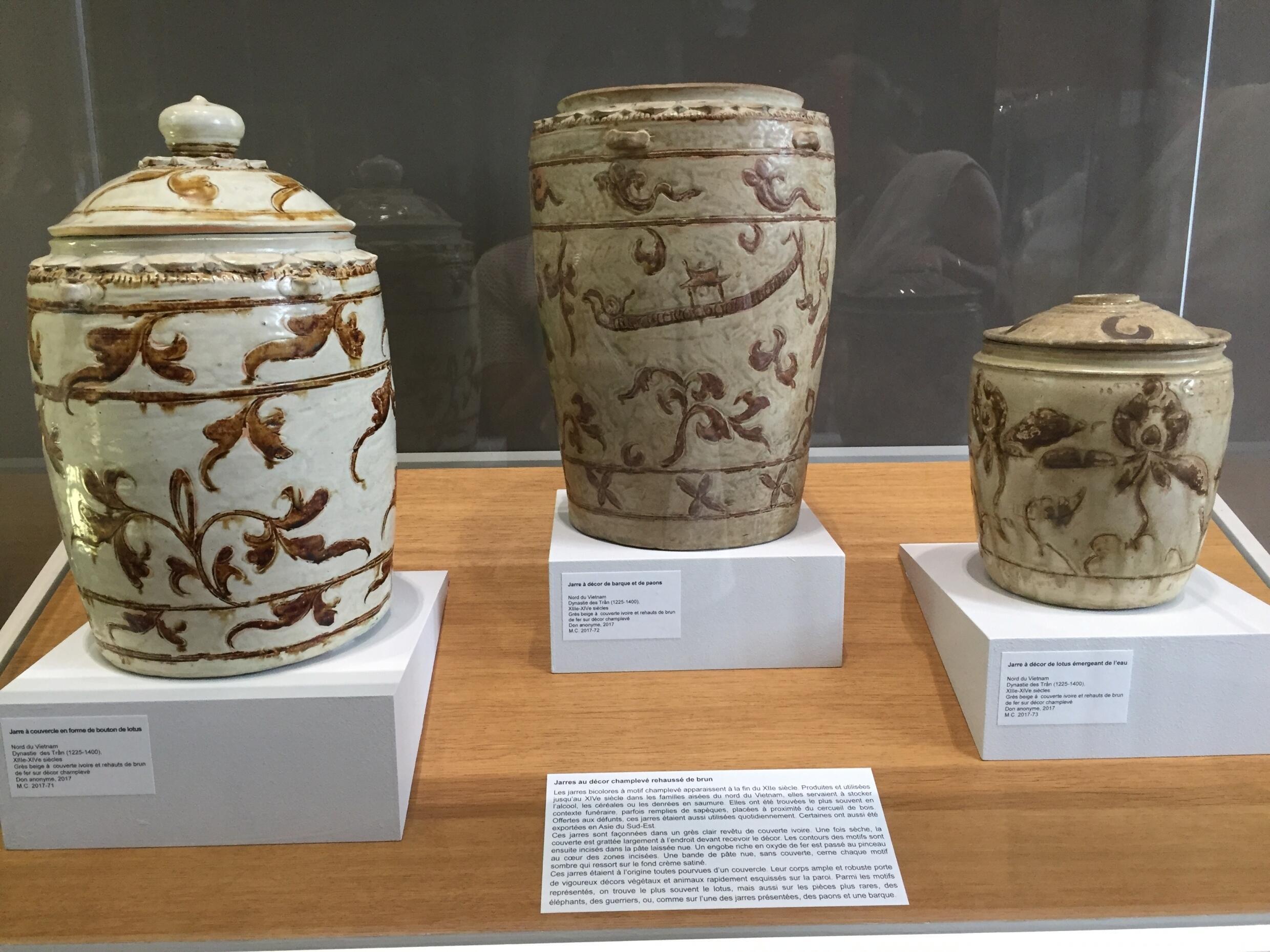 Vại gốm thời Trần, thế kỷ XII-XIV, quà tặng từ mạnh thường quân ẩn danh cho Bảo tàng Cernuschi năm 2017, Paris, Pháp.
