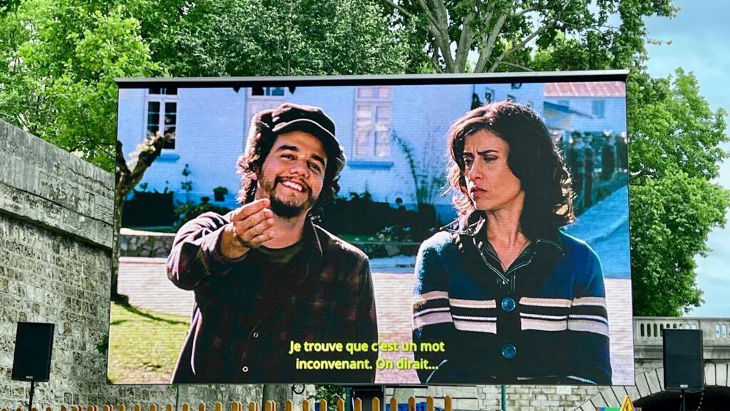 Na quinta-feira, 31 de julho, o filme 'Saneamento Básico', do diretor Jorge Furtado, foi o destaque da primeira noite de exibição, com Fernanda Torres, Wagner Moura e grande elenco.