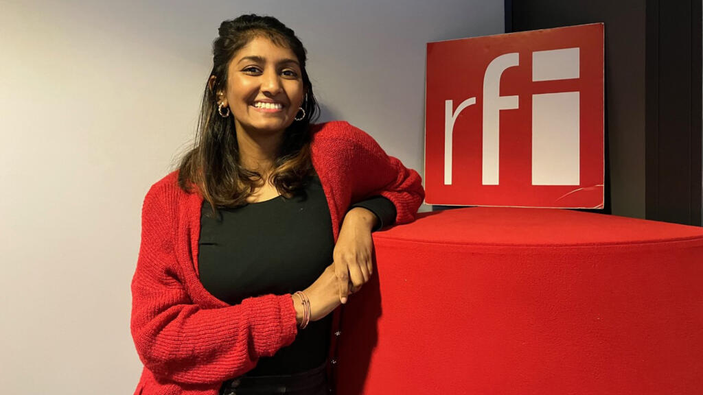 Selva Jody Danasse en studio à RFI.