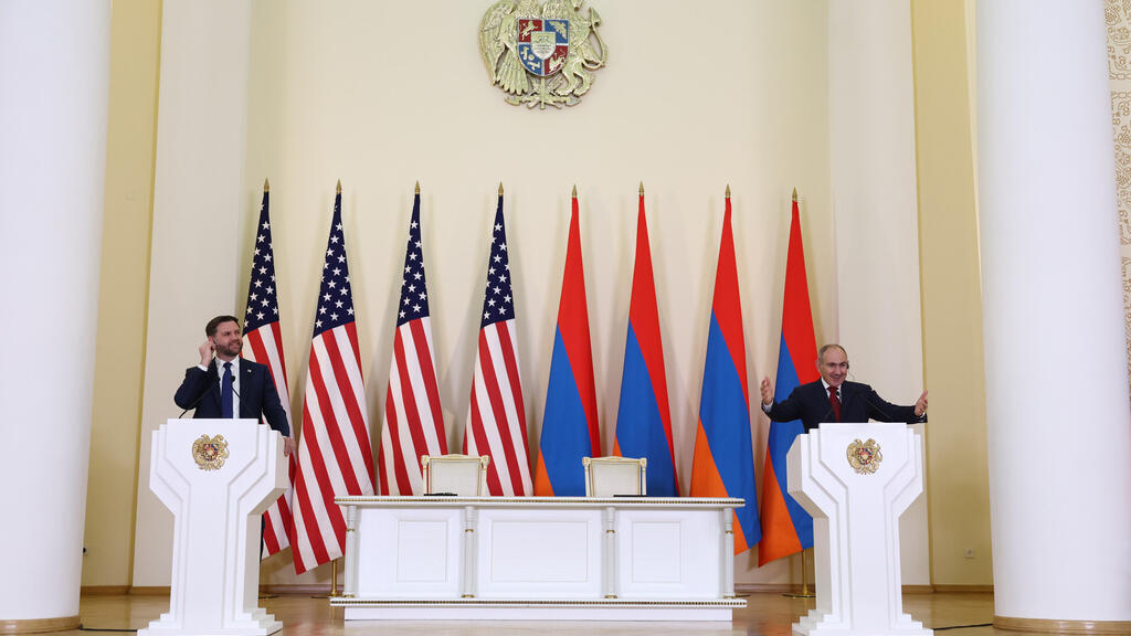 Mỹ tranh giành ảnh hưởng với Nga ở Kavkaz, ký thỏa thuận hạt nhân dân sự với Armenia