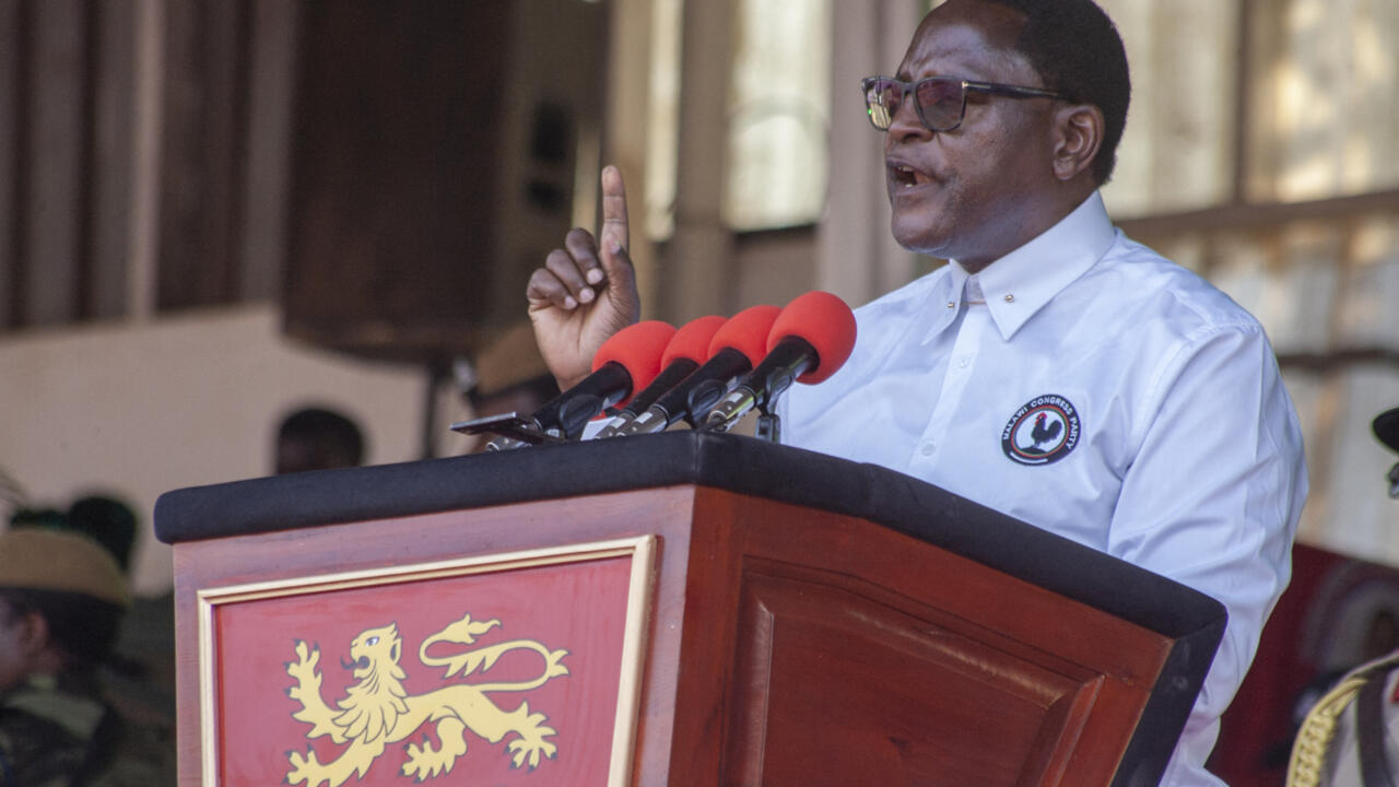 Présidentielles au Malawi: l'ex-président Chakwera reconnaît sa défaite et félicite Peter Mutharika