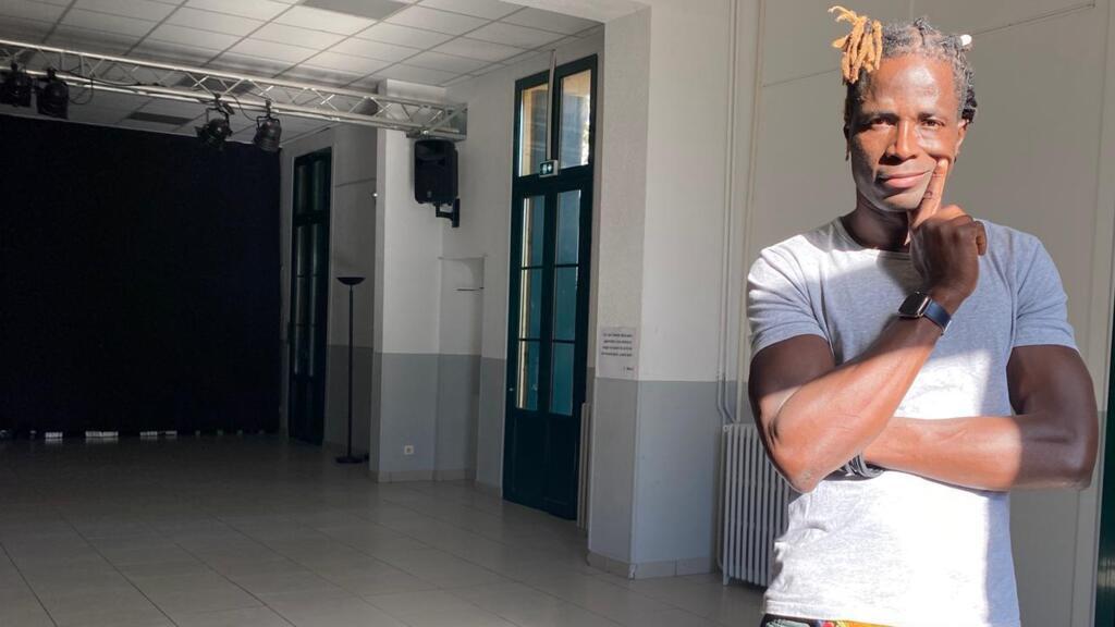 Biennale Euro-Africa: Siaka Coulibaly, danseur et chorégraphe burkinabè qui transmet son art à des réfugiées