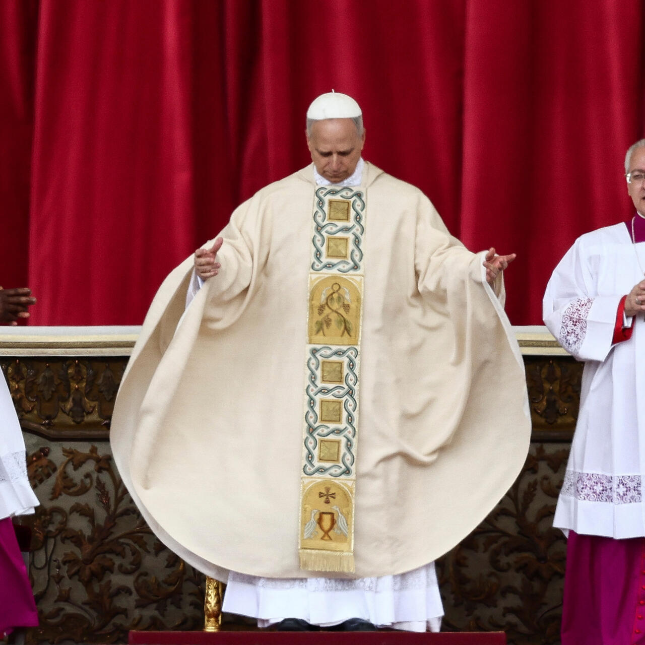 Pope Leo XIV's inauguration mass begins in St Peter's Square