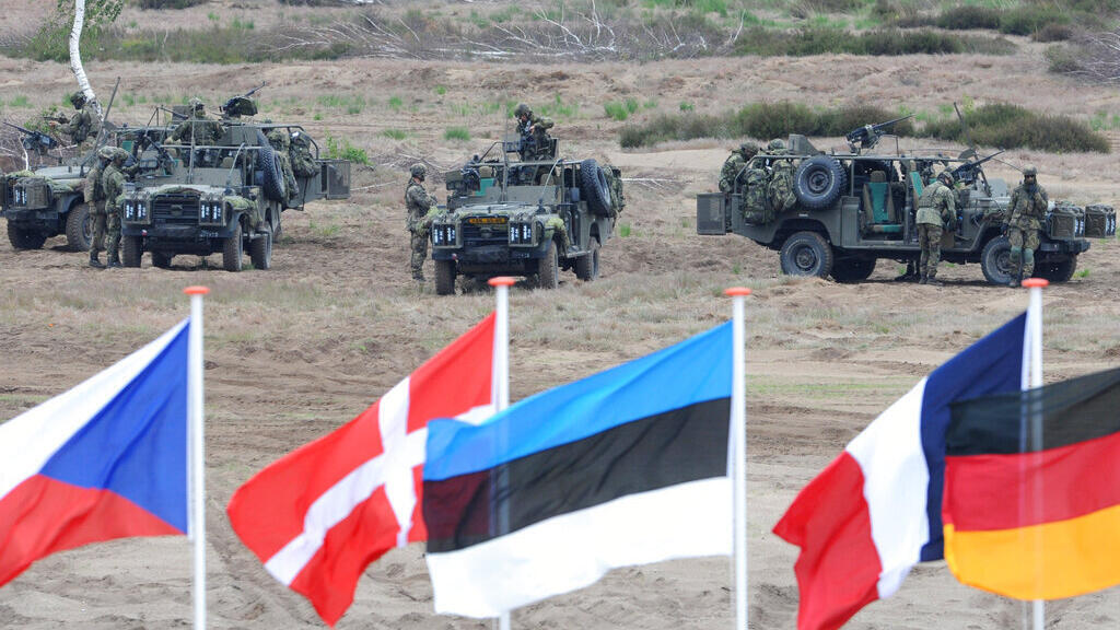 Ảnh minh họa : Một cuộc tập trận của NATO ở Ba Lan, ngày 18/06/2015.