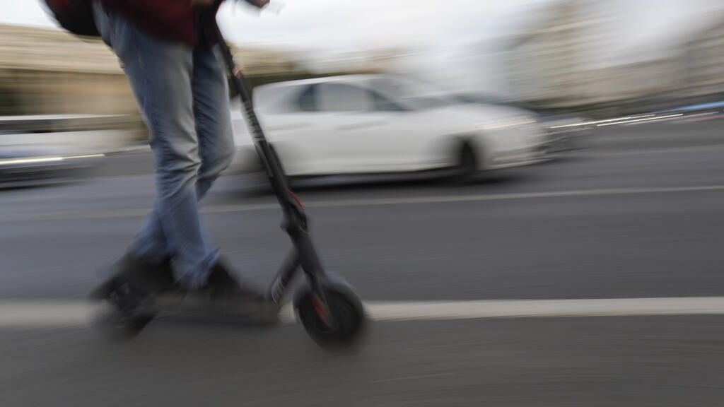 Problema trotinetelor electrice, încă nerezolvată de autorități