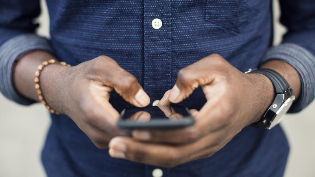 L'hameçonnage par téléphone permet aux cyber-arnaqueurs de dérober des données personnelles.