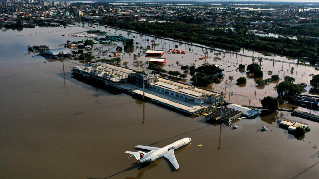 Une photo aérienne de la ville de Porto Alegre inondée, dans le Rio Grande do Sul, le 7 mai 2024.