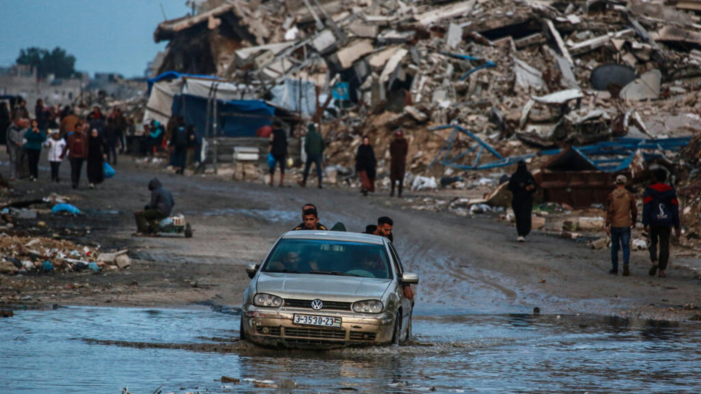 Gaza: le porte-parole de la Défense civile appelle à faire entrer des préfabriqués pour la population