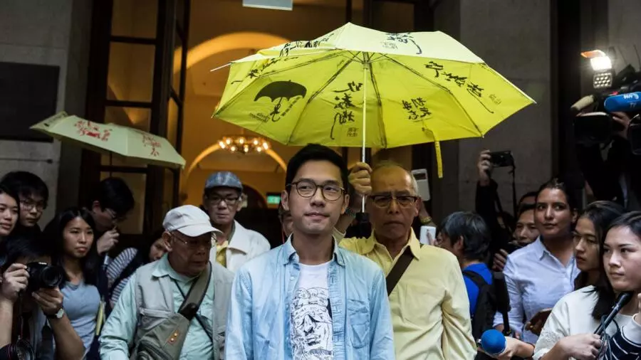 存档图片:香港亲民主派人士罗冠聪 摄于 2017年10月24日
Image d'archive: Le militant hongkongais pro-démocratie Nathan Law devant la Cour de dernière instance, le 24 octobre 2017.