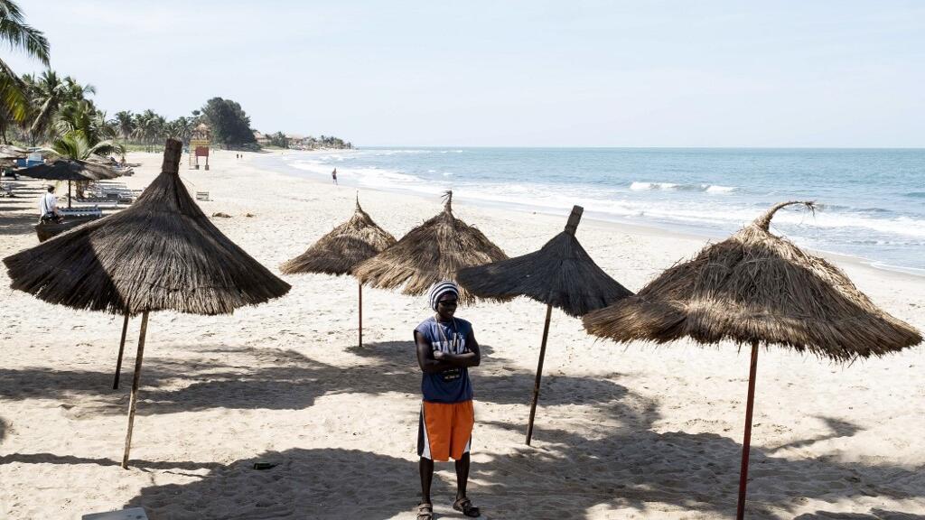 Une plage de Banjul en Gambie. (Photo d'illustration)