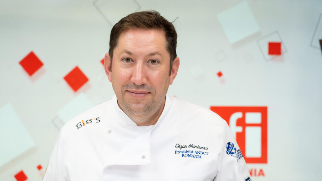 Cezar Munteanu este maestru în arta culinară cu peste 35 de ani de experiență în bucătarii din țări precum Italia, Austria sau Statele Unite, ambasador oficial al luptei împotriva risipei alimentare în România. A fost implicat în campanii pentru promovarea unei alimentaţii corecte, este un susţinător al mişcării slow-food, a gătit pentru cei mai importanți șefi de stat, artiști și sportivi ai momentului, ca bucătar șef în Ministerul de Externe. Din toamna lui 2024 este președinte al Asociației Bucătarilor și Cofetarilor din Turism – România.