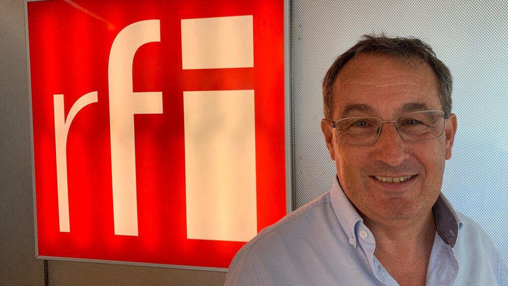 Yann Mens à RFI.