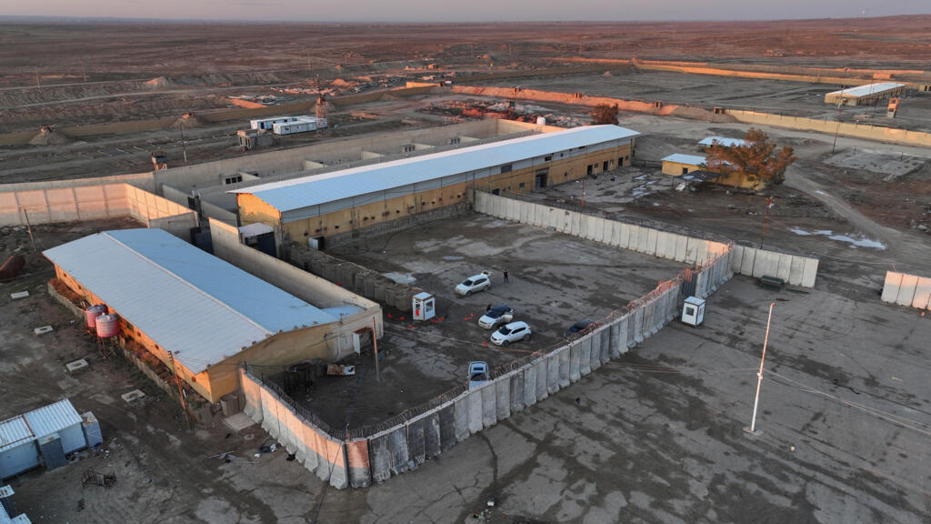 Les États-Unis annoncent le transfert de 7000 prisonniers de l’EI de la Syrie vers l’Irak