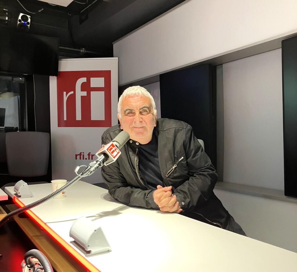 L'écrivain Tonino Benacquista en studio à RFI (juin 2025)