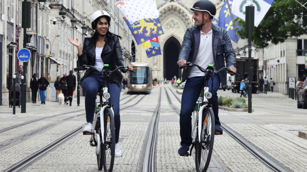 Adrien Lelièvre, doutor em engenharia industrial, desenvolveu a primeira bicicleta elétrica sem baterias.