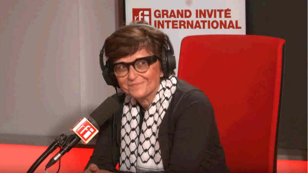 Sepideh Farsi, cinéaste iranienne dans les studios de RFI, le 19 septembre 2025.