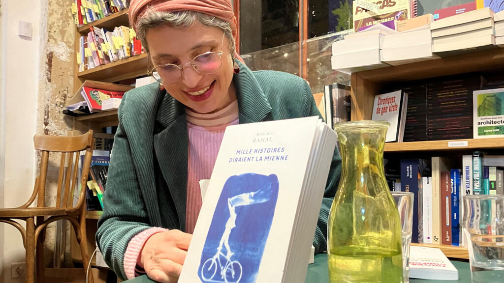 Malika Rahal à la librairie Le Monte-en-l’air à Paris.