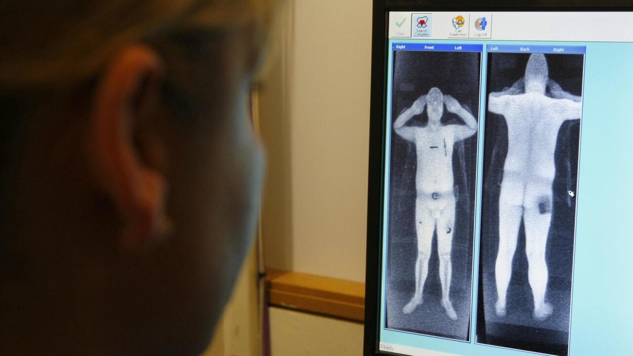 Pasajeros al desnudo