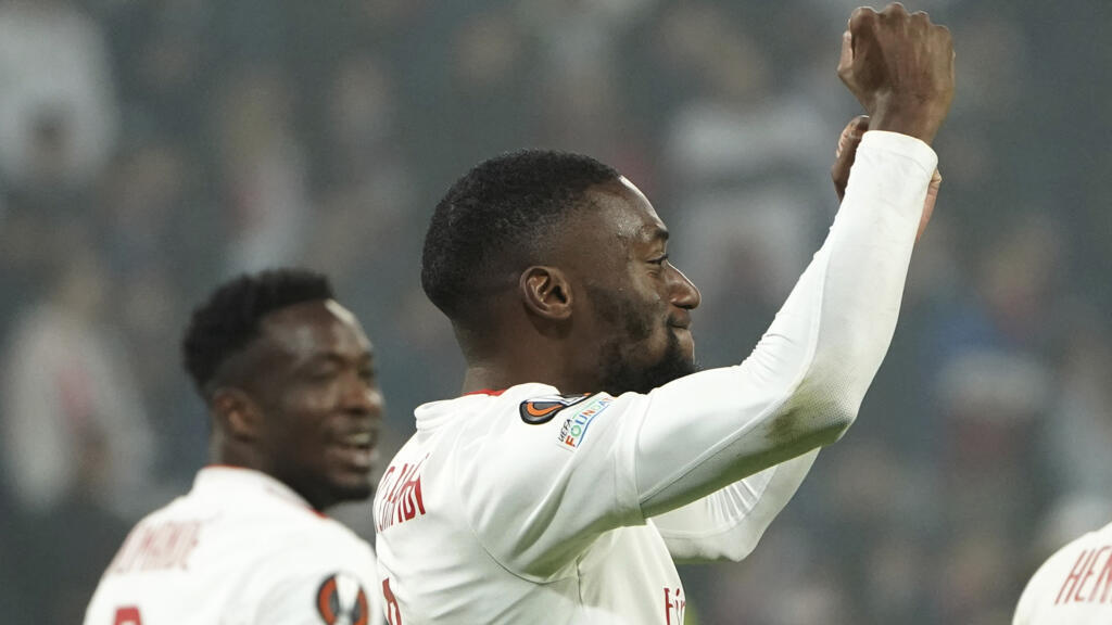 Karl Toko Ekambi (Lyon) après avoir marqué contre Sparta Prague, au Groupama stadium de Lyon, France, le 4 novembre 2021.