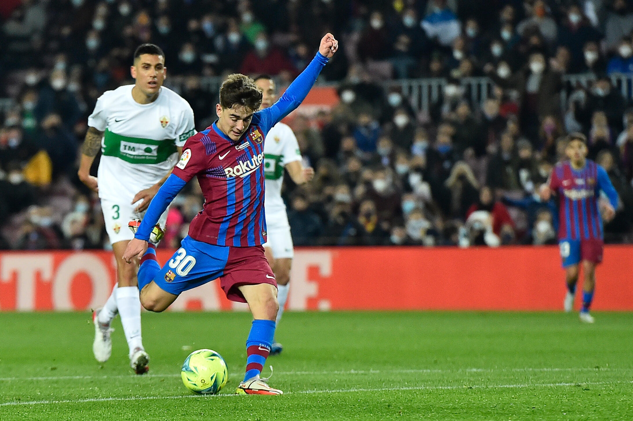 Мемфис депай против атлетико мадрид. Кубки реала и барселоны. Реал барселона 4 1. Барса монако трансляция. Атлетик барселона прямой эфир.